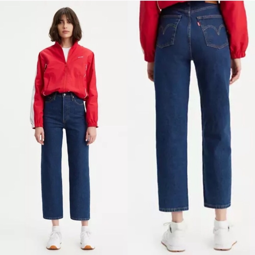 Levi’s Ribcage Straight Ankle Jeans in Dark Wash